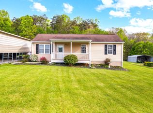 744 Russell Woods Dr, Lynchburg, VA 24502