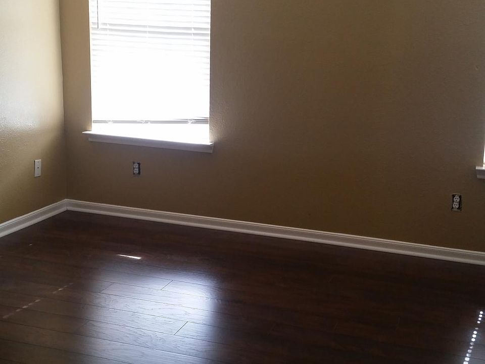 1st image of 15115 Possumwood Dr