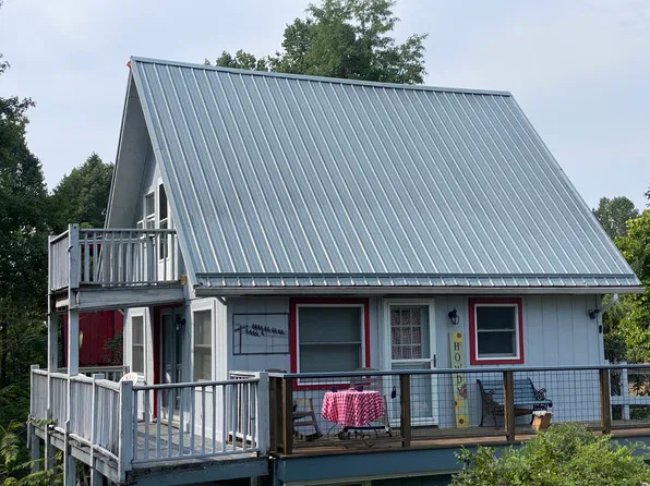 153 Point Lookout Cir, Hendersonville, NC 28792