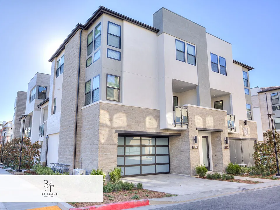 124 Sawtelle