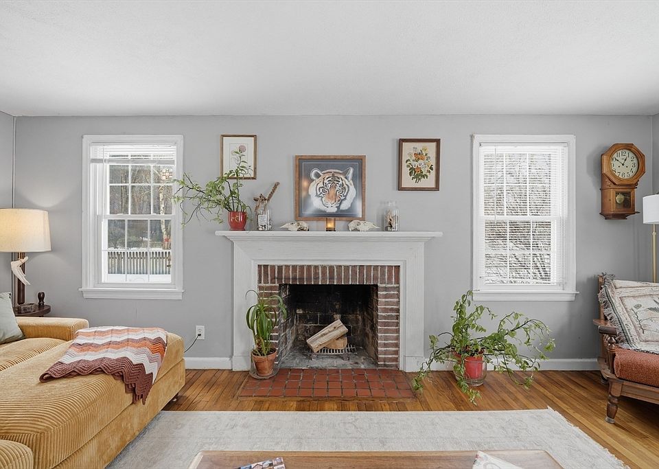 1st image of 357 Maple Rd