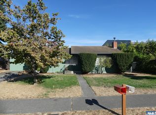 230 N Sunnyside Ave, Sequim, WA