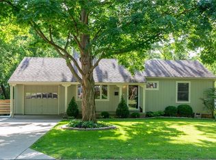 7123 Reeds Rd, Overland Park, KS 66204