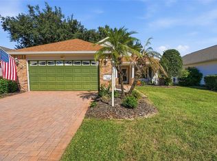 25012 Cranes Roost Cir, Leesburg, FL 34748