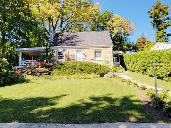 1067 Terrace Ave, Wyomissing, PA 19610