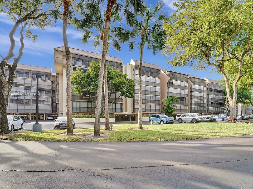 1st image of 2818 N 46th Ave APT 386K