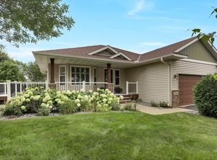 9765 Summit Ct, Monticello, MN 55362