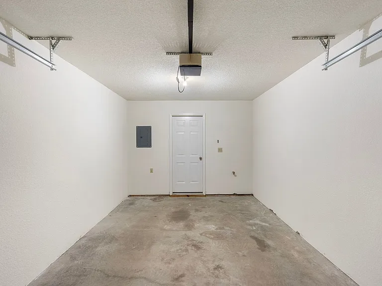 4302-4304 Cheryl Ct. — Photo 31