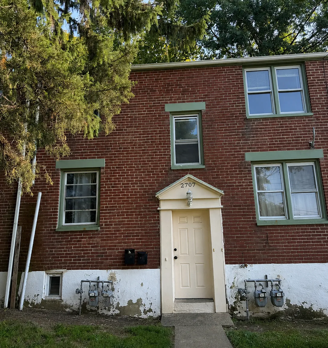 2 bed, 825 sqft, $1,395 — Photo 1