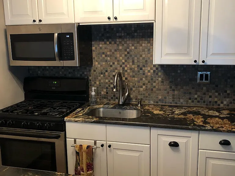 218 Delmar St #2 — Photo 5