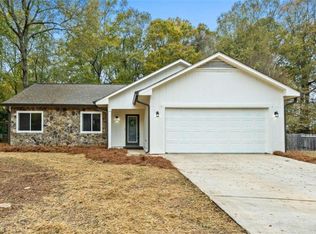 416 Rockaway Rd, Senoia, GA 30276