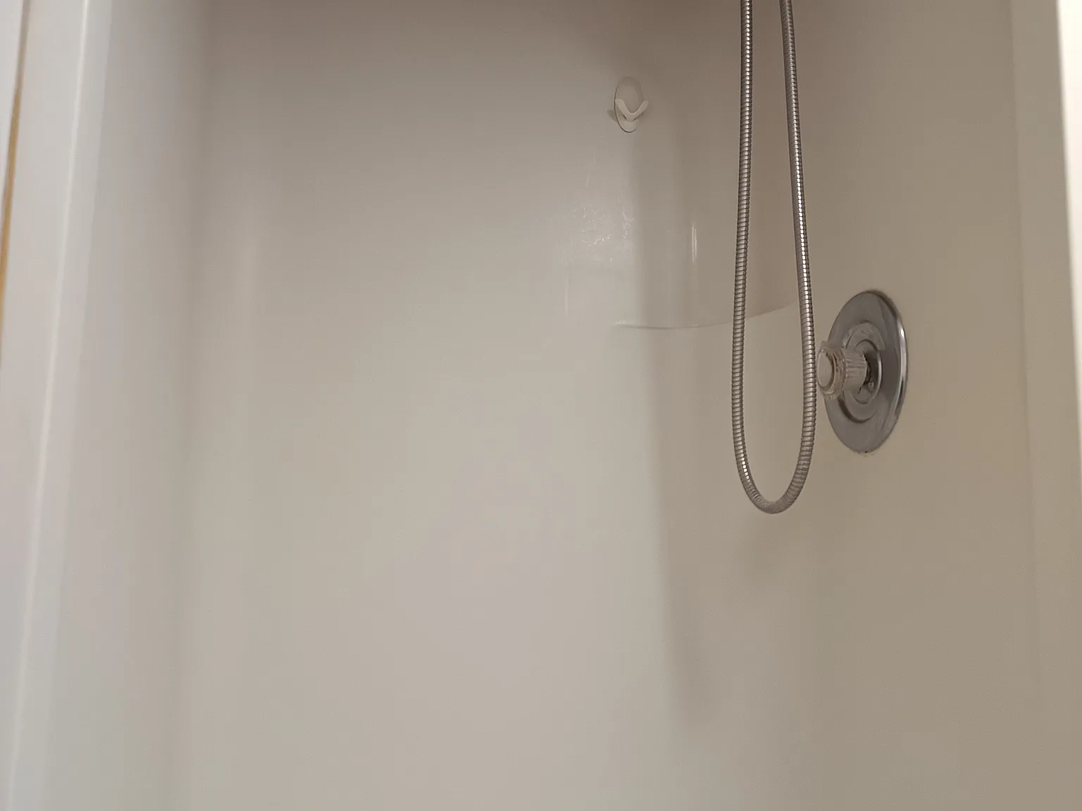 1 bed, 1.0 bath, 276 sqft, $975 — Photo 3