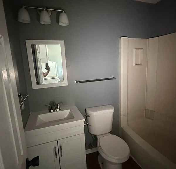 1014 Sylvan St #12 — Photo 3
