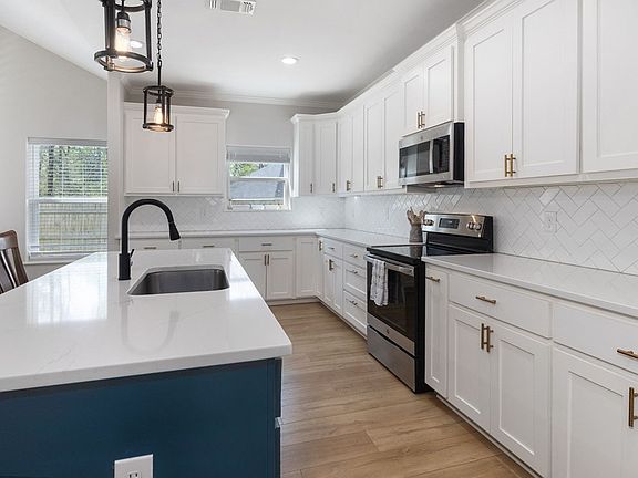 5th image of 129 Winchester Pl