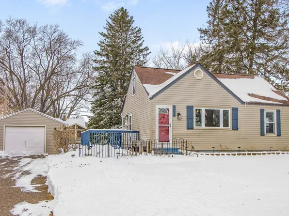 5357 Raymond Ave, Mounds View, MN 55112