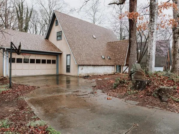 4920 Pinewood Dr, Winston Salem, NC 27106