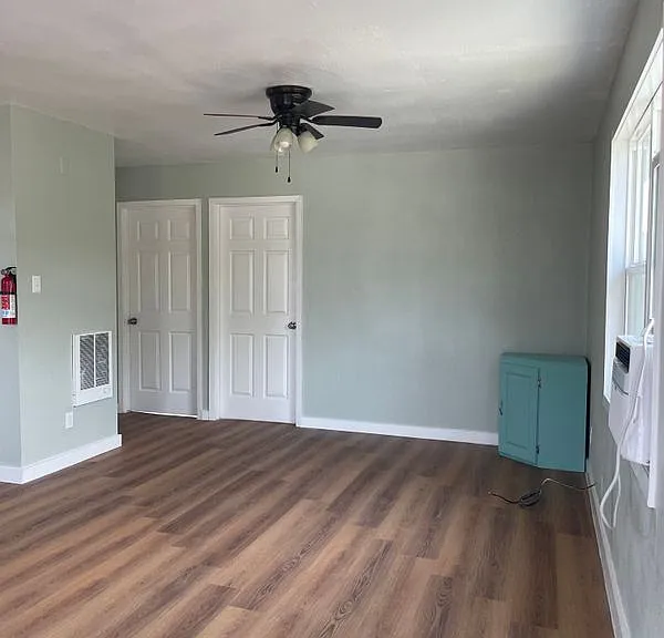 5994 Southmost Rd #HOUSE — Photo 6