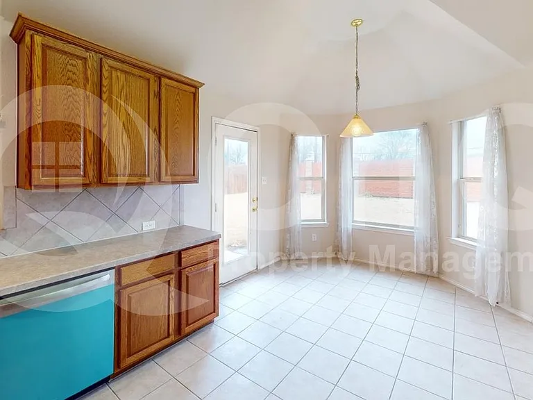10514 Saint Georges Dr — Photo 4