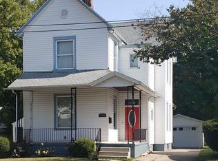 1326 N 6th St, Springfield, IL 62702