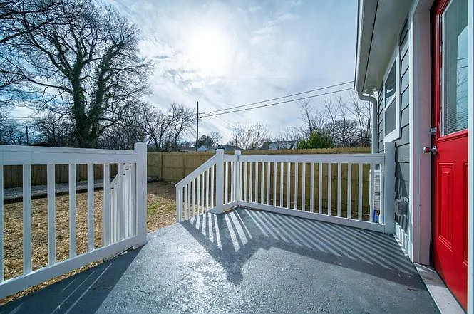 51 Green St — Photo 26