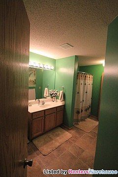 3rd image of 2095 Willow Cir
