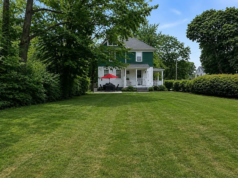80 N Main St — Photo 2