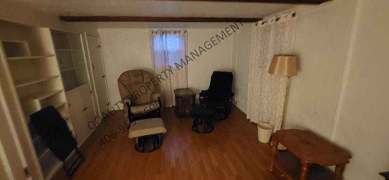 1st image of 415 1/2 Alderson Ave