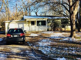 902 S Prince Ln, Springfield, MO 65802