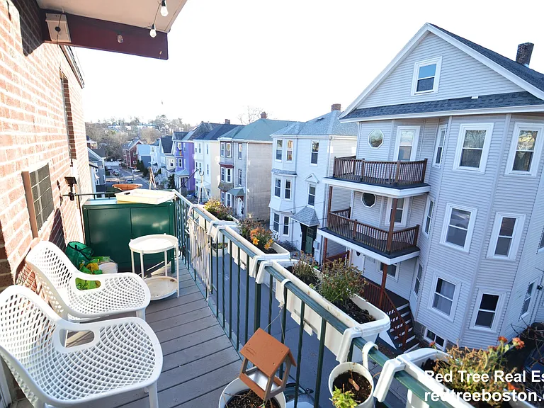 804 Centre St — Photo 11