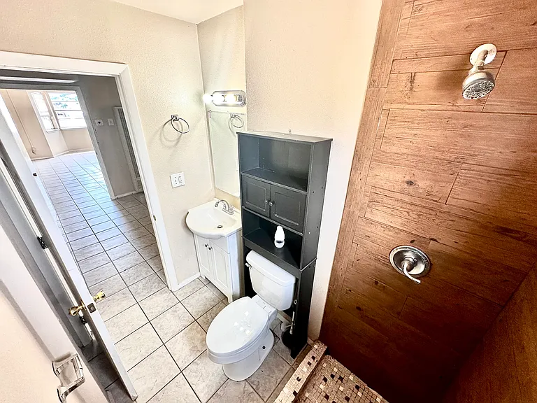 7505 Acapulco Ave — Photo 18