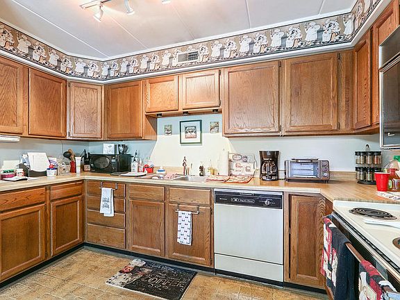 5th image of 9917 Shady Ln APT 2NE