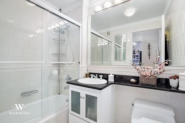 Sold by Warburg | media 3