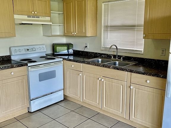 4th image of 920 Andalusia Blvd #920
