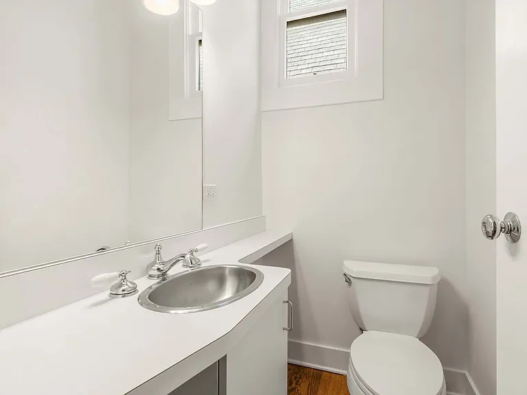 532 W Fullerton Pkwy — Photo 13
