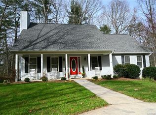 701 Zelda Ct, Hendersonville, NC 28792