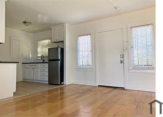 1st image of 5414 Fountain Ave #5416-1