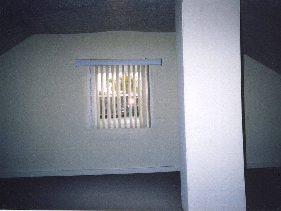 2nd image of 120 Poplar Ave
