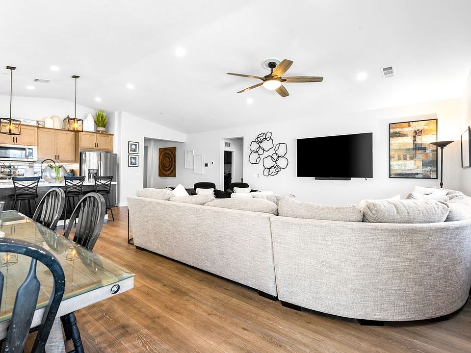 2nd image of 30716 Foxhollow Dr