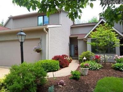 27 Lethbridge Ln, Copley, OH, 44321