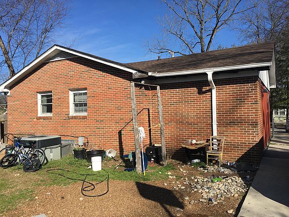 3rd image of 118 Fairoak St