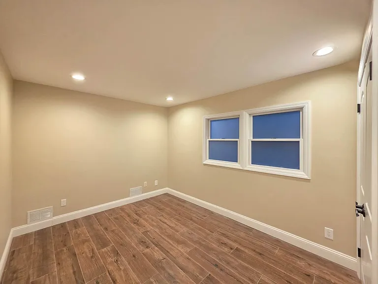 75 Ionia Ave #1A — Photo 9