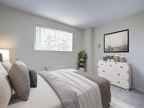 3rd image of 500 N Roosevelt Blvd #4662151