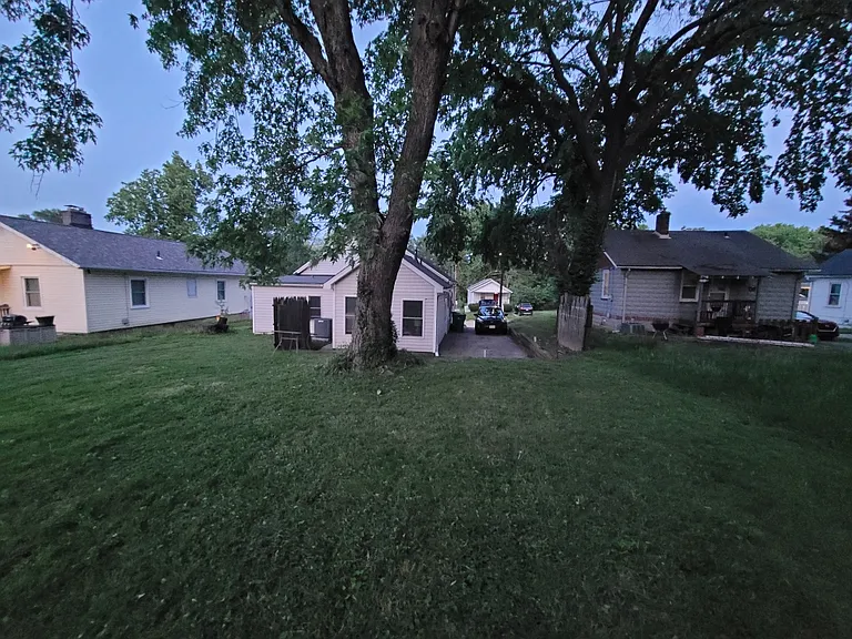 815 Cornell Ave — Photo 32
