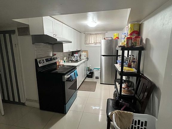 5th image of 38 Celeste Dr #Basement