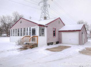 67 41st St SW, Wyoming, MI 49548