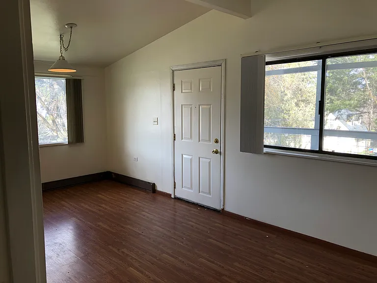 615 SE Taylor St #A — Photo 8