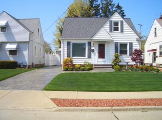 29949 Enid Rd, Wickliffe, OH 44092