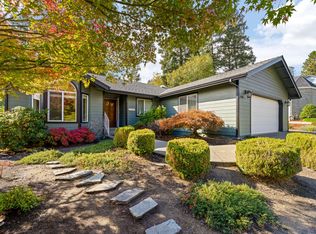 1009 NW Regent Dr, Grants Pass, OR 97526