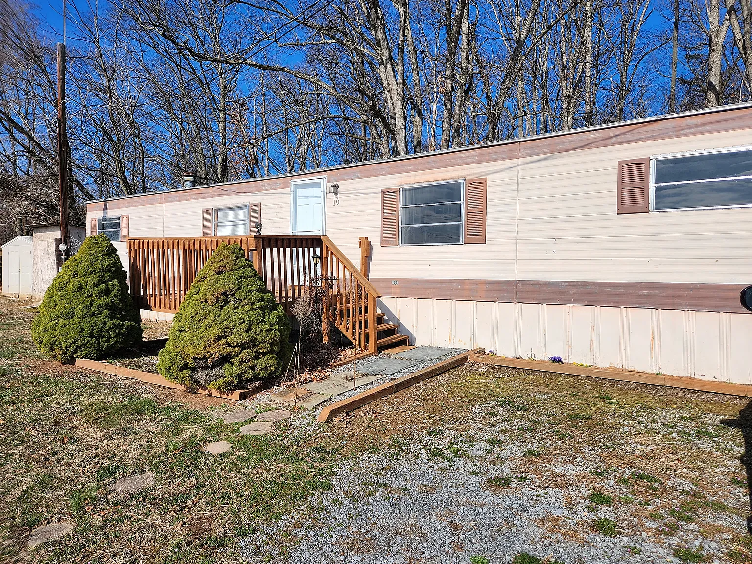 2 bed, 900 sqft, $1,100 — Photo 1