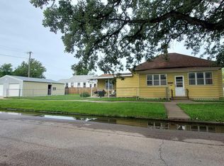 1211 N 1st St, Red Oak, IA 51566